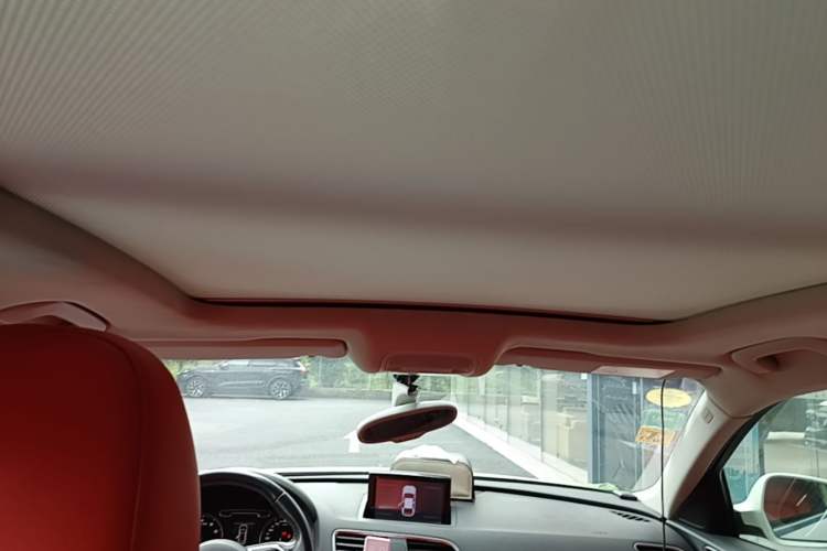 Used Audi Q3 2015 30 TFSI Ambition Edition Headliner