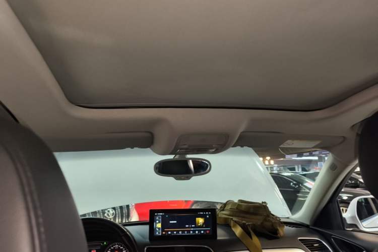 Used Audi Q3 2015 35 TFSI quattro Technology Edition Headliner