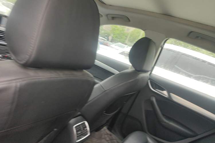 Used Audi Q3 2015 30 TFSI Comfort Model Headliner