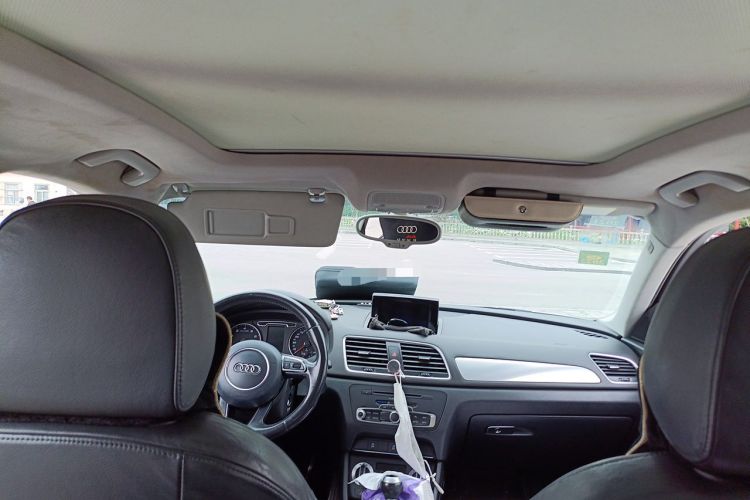 Used Audi Q3 2015 35 TFSI Comfort Model Headliner