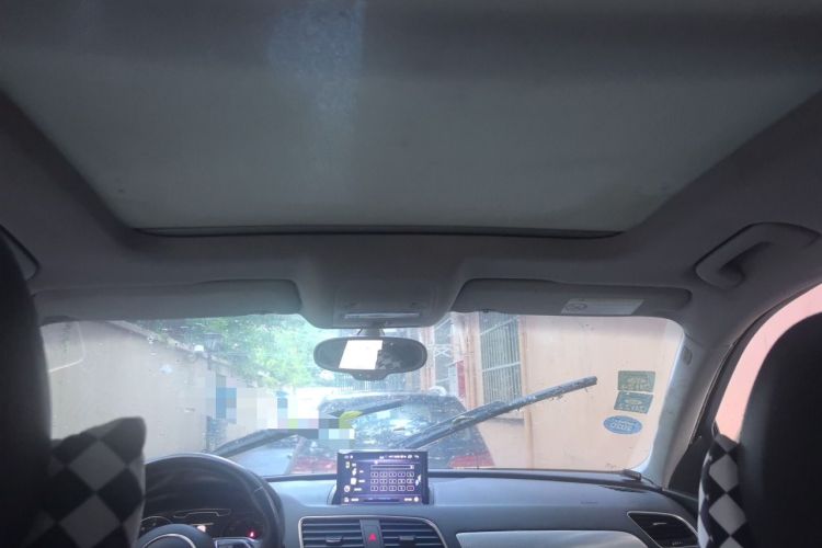 Used Audi Q3 2015 30 TFSI Comfort Model Headliner
