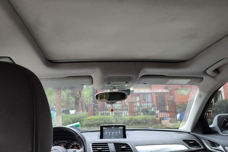 Used Audi Q3 2015 35 TFSI quattro Technology Edition Headliner