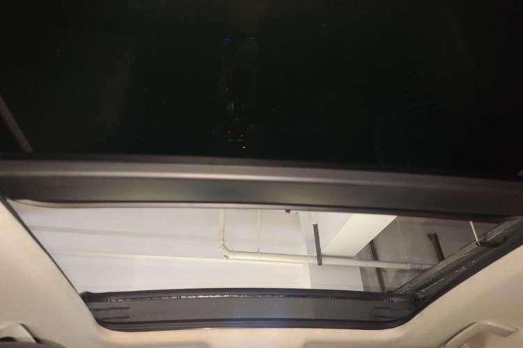 Used Audi Q3 2015 35 TFSI Comfort Model Headliner