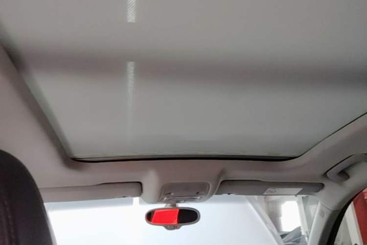 Used Audi Q3 2015 35 TFSI Comfort Model Headliner