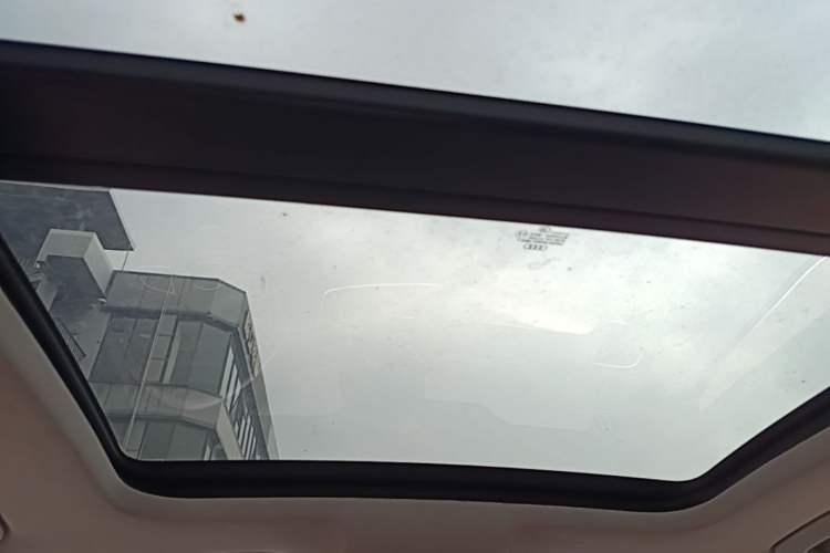 Used Audi Q3 2015 35 TFSI quattro Technology Edition Headliner