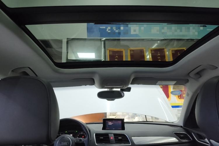 Used Audi Q3 2015 35 TFSI Ambition Edition Headliner