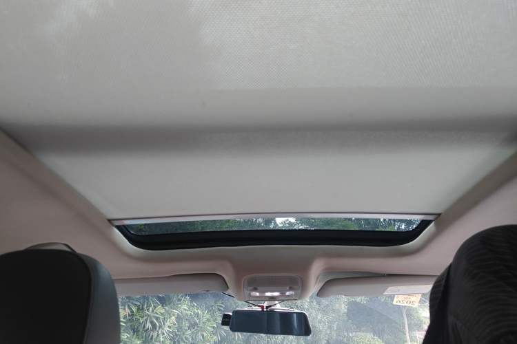 Used Audi Q3 2015 35 TFSI Comfort Model Headliner