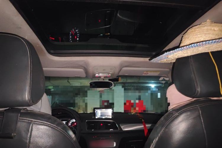 Used Audi Q3 2015 30 TFSI Comfort Model Headliner