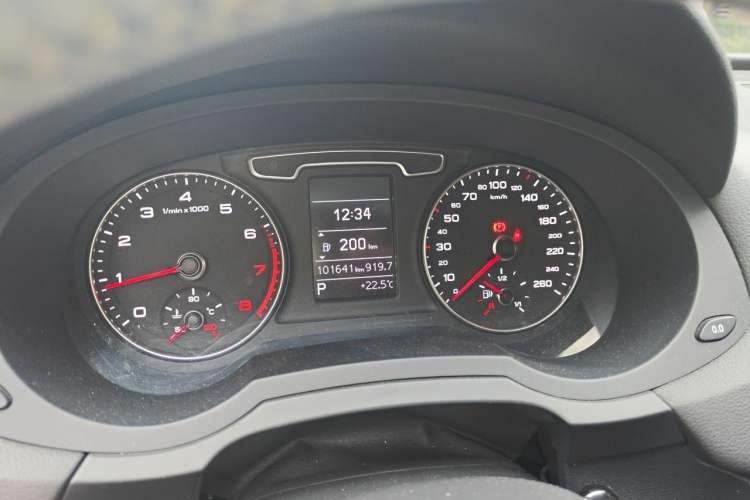 Used Audi Q3 2015 35 TFSI Comfort Model Instrument Cluster