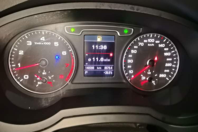 Used Audi Q3 2015 35 TFSI quattro Technology Edition Instrument Cluster