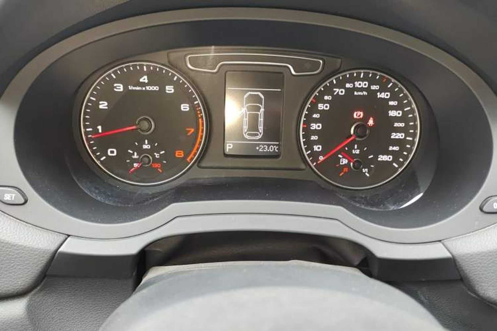 Used Audi Q3 2015 35 TFSI Comfort Model Instrument Cluster