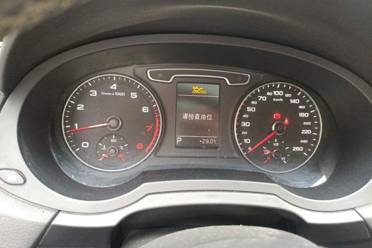 Used Audi Q3 2015 35 TFSI Comfort Model Instrument Cluster