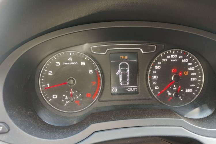 Used Audi Q3 2015 35 TFSI Ambition Edition Instrument Cluster