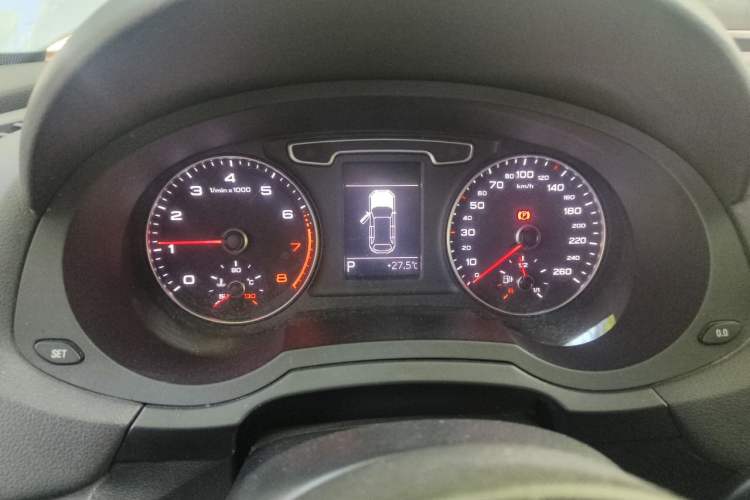 Used Audi Q3 2015 35 TFSI Comfort Model Instrument Cluster