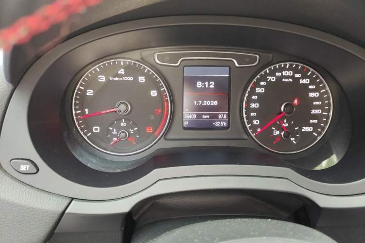 Used Audi Q3 2015 35 TFSI quattro Technology Edition Instrument Cluster