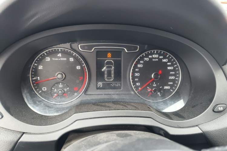 Used Audi Q3 2015 30 TFSI Ambition Edition Instrument Cluster