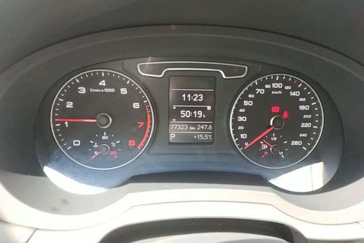 Used Audi Q3 2015 35 TFSI Comfort Model Instrument Cluster
