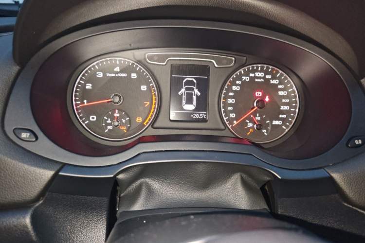 Used Audi Q3 2015 35 TFSI Comfort Model Instrument Cluster