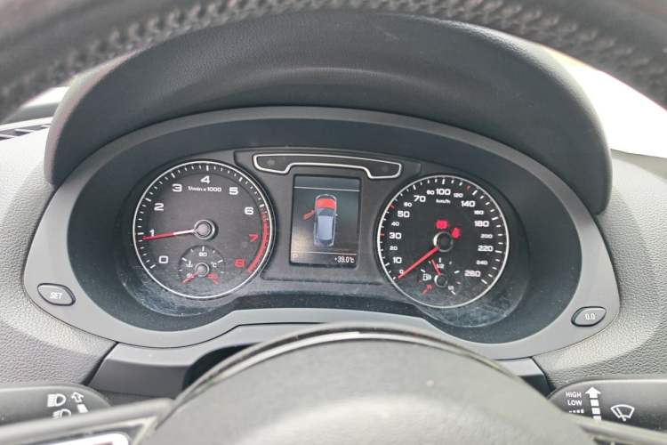 Used Audi Q3 2015 35 TFSI quattro Technology Edition Instrument Cluster