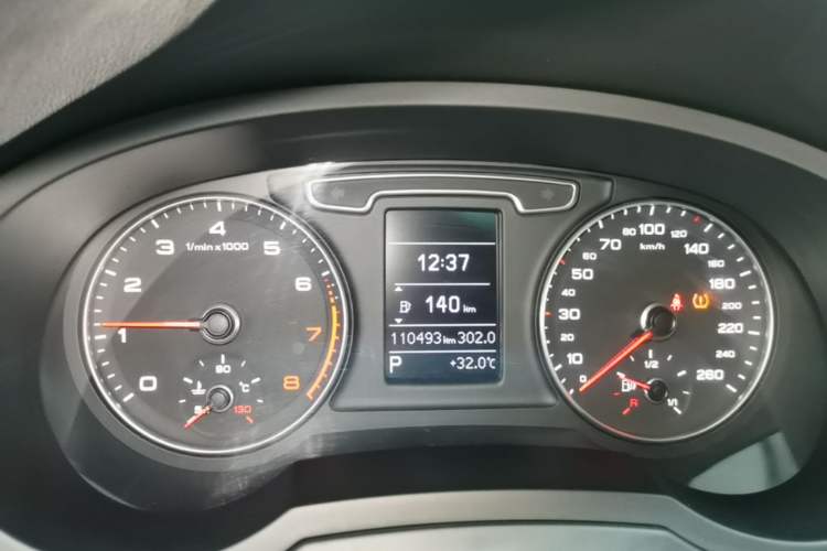 Used Audi Q3 2015 35 TFSI Ambition Edition Instrument Cluster
