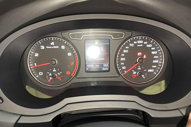 Used Audi Q3 2015 35 TFSI quattro Technology Edition Instrument Cluster