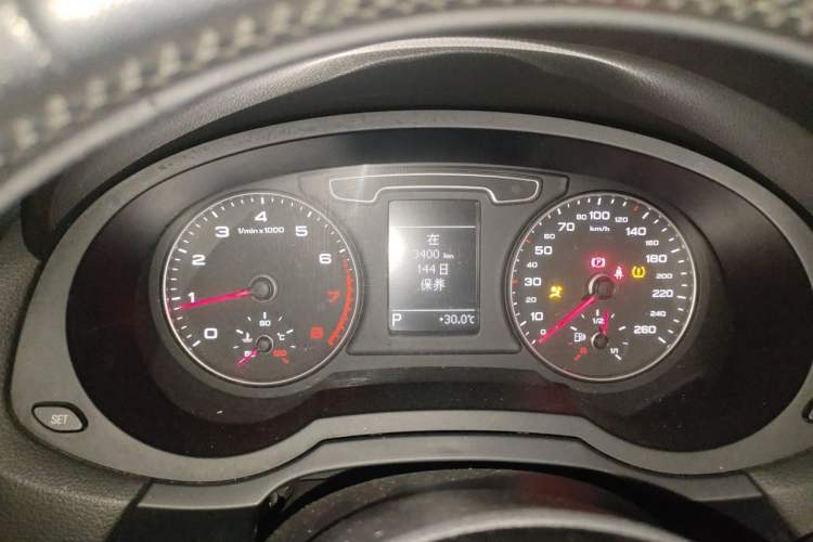 Used Audi Q3 2015 30 TFSI Ambition Edition Instrument Cluster