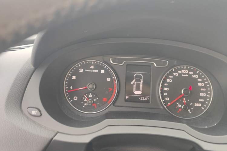 Used Audi Q3 2015 30 TFSI Comfort Model Instrument Cluster