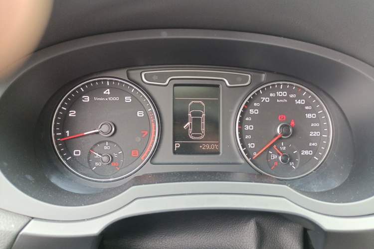 Used Audi Q3 2015 35 TFSI Comfort Model Instrument Cluster