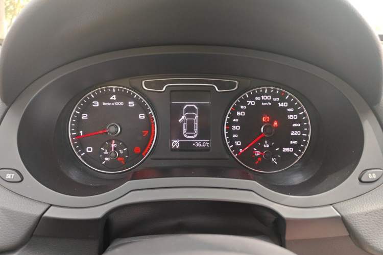 Used Audi Q3 2015 30 TFSI Ambition Edition Instrument Cluster