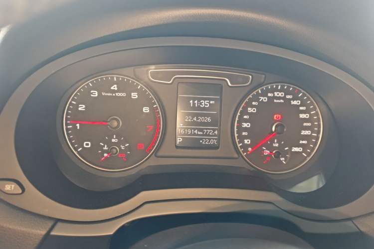 Used Audi Q3 2015 35 TFSI Comfort Model Instrument Cluster