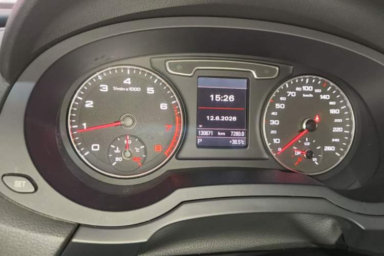 Used Audi Q3 2015 35 TFSI Ambition Edition Instrument Cluster