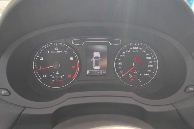Used Audi Q3 2015 30 TFSI Comfort Model Instrument Cluster