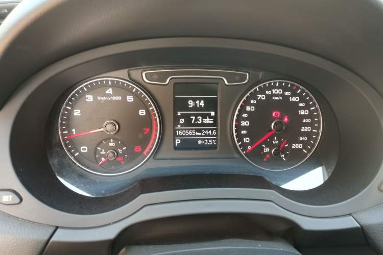 Used Audi Q3 2015 30 TFSI Comfort Model Instrument Cluster