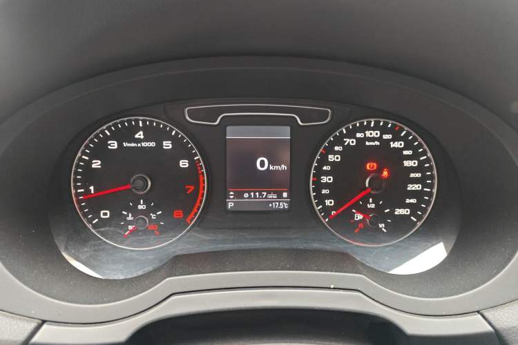 Used Audi Q3 2015 35 TFSI quattro Technology Edition Instrument Cluster