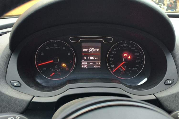 Used Audi Q3 2015 35 TFSI quattro Comfort model Instrument Cluster