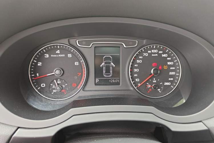 Used Audi Q3 2015 35 TFSI Ambition Edition Instrument Cluster