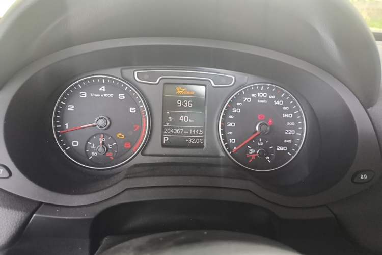 Used Audi Q3 2015 35 TFSI Comfort Model Instrument Cluster