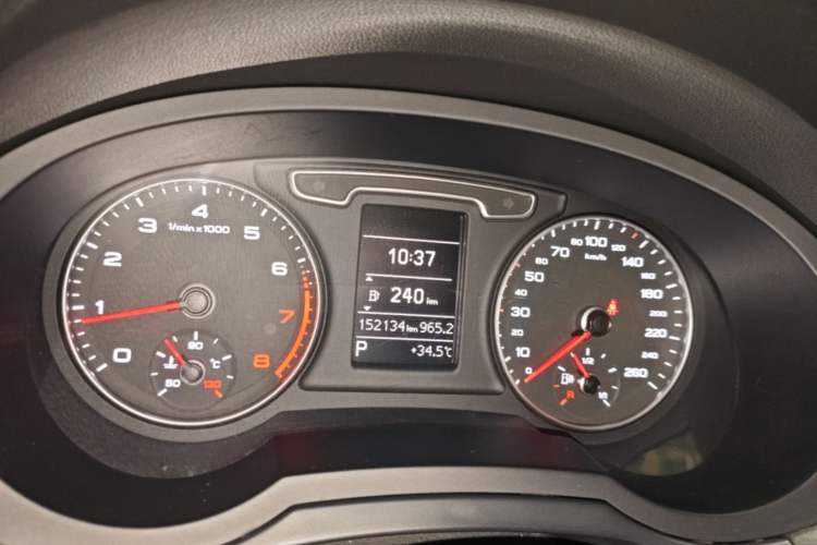 Used Audi Q3 2015 30 TFSI Ambition Edition Instrument Cluster