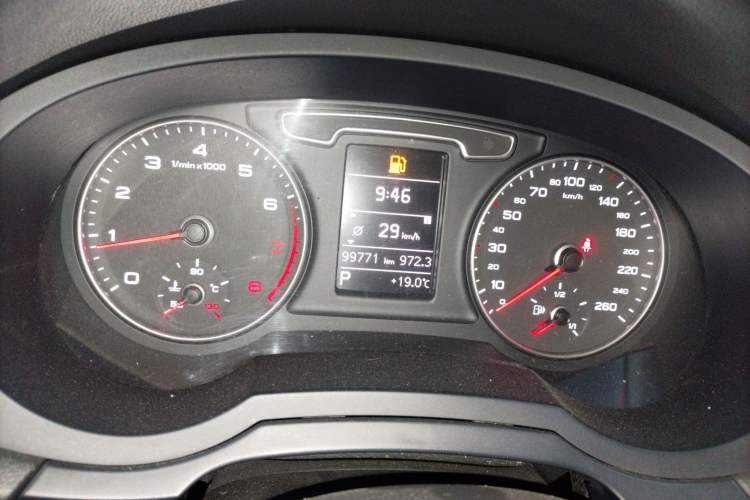 Used Audi Q3 2015 35 TFSI Comfort Model Instrument Cluster