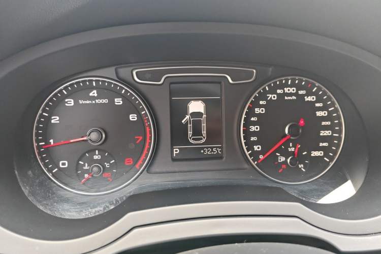 Used Audi Q3 2015 30 TFSI Ambition Edition Instrument Cluster