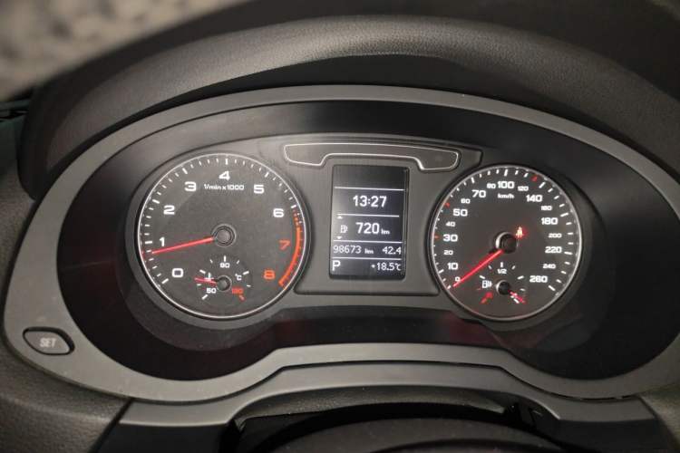 Used Audi Q3 2015 35 TFSI Comfort Model Instrument Cluster