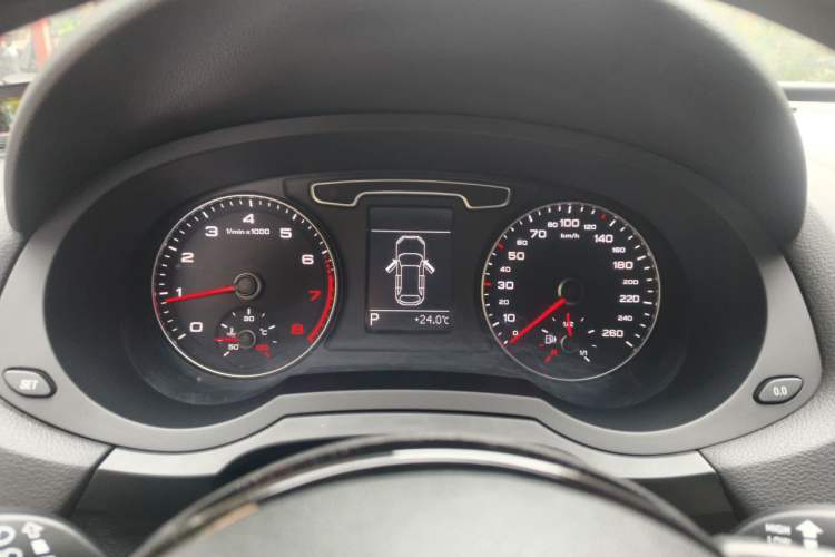 Used Audi Q3 2015 35 TFSI Ambition Edition Instrument Cluster