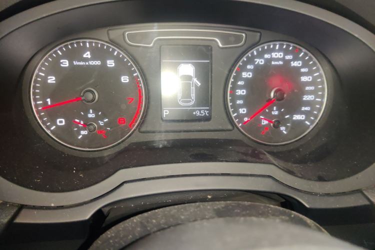 Used Audi Q3 2015 35 TFSI Comfort Model Instrument Cluster