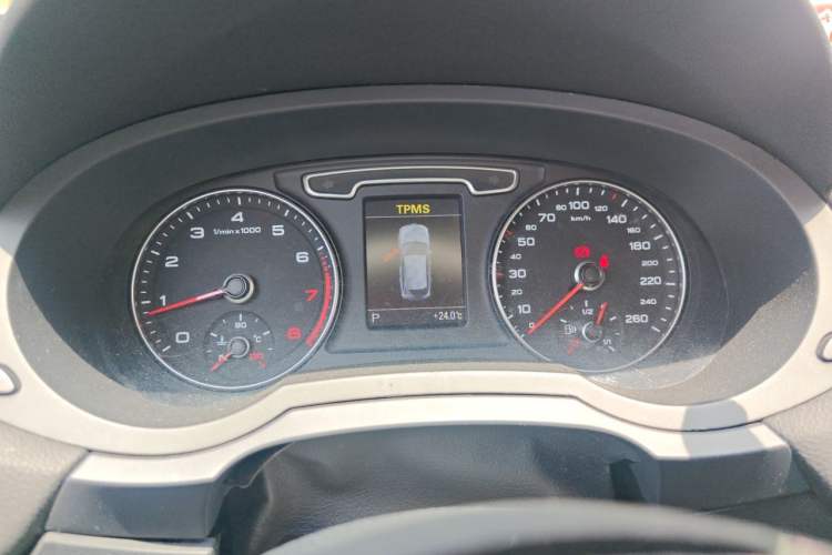 Used Audi Q3 2015 30 TFSI Comfort Model Instrument Cluster
