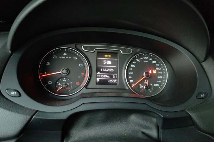 Used Audi Q3 2015 30 TFSI Comfort Model Instrument Cluster