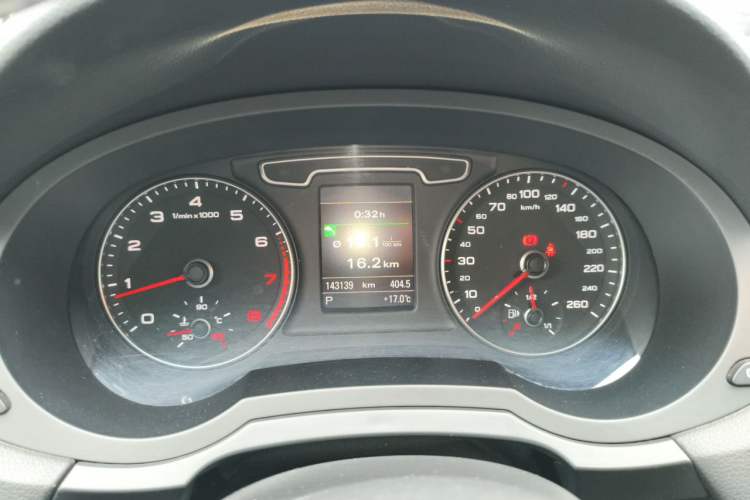 Used Audi Q3 2015 35 TFSI quattro Technology Edition Instrument Cluster