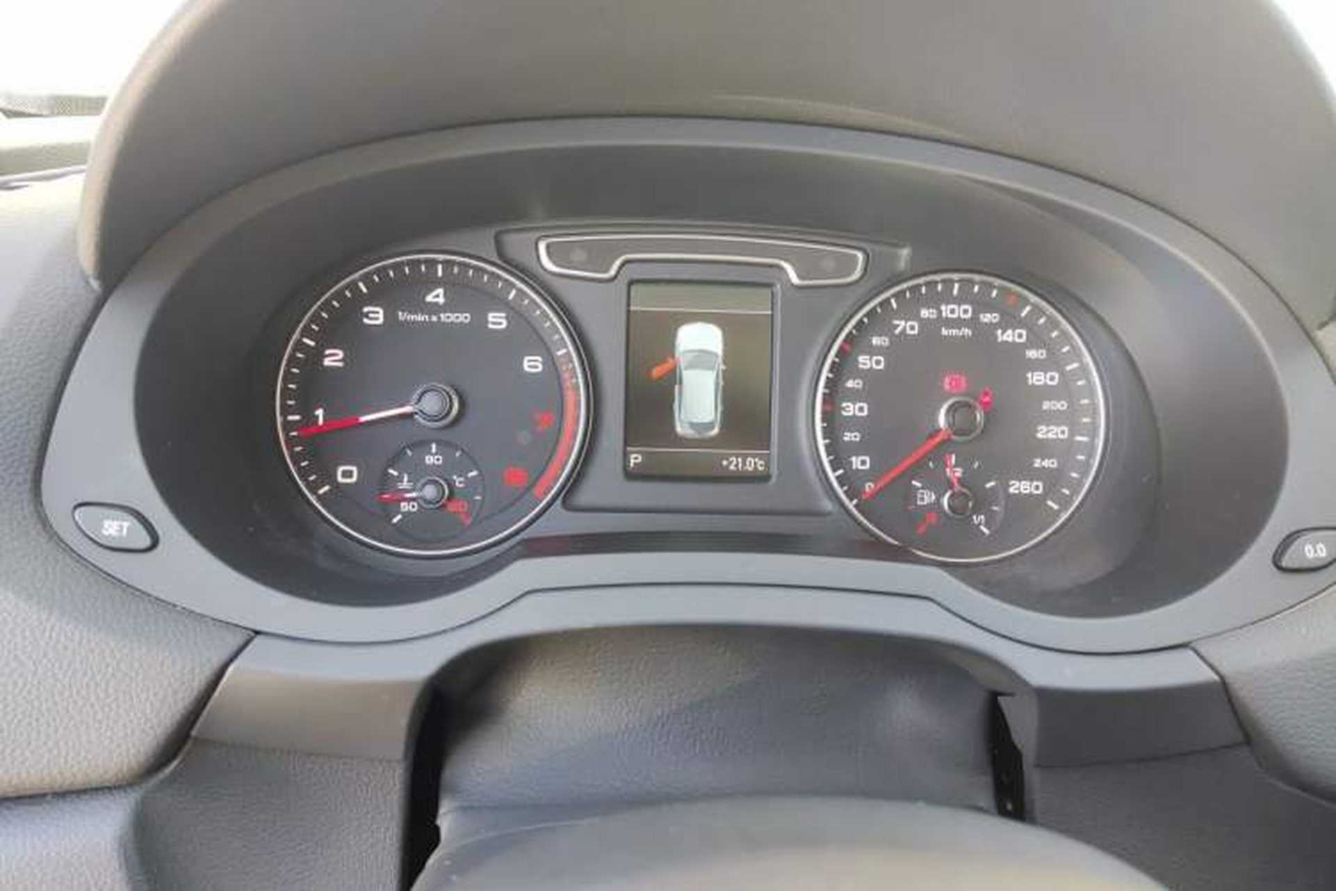 Used Audi Q3 2015 35 TFSI quattro Technology Edition Instrument Cluster