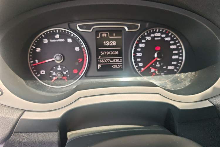 Used Audi Q3 2015 35 TFSI Comfort Model Instrument Cluster