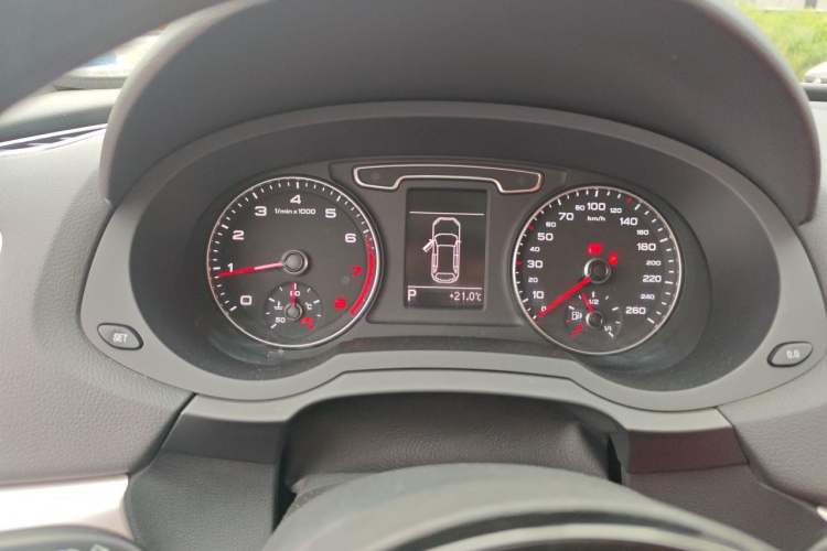 Used Audi Q3 2015 35 TFSI Ambition Edition Instrument Cluster