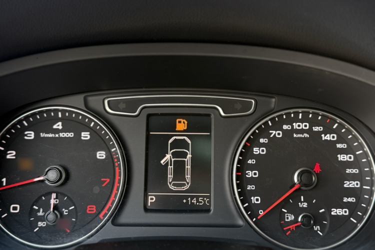 Used Audi Q3 2015 35 TFSI Millionth Anniversary Comfort Model Instrument Cluster